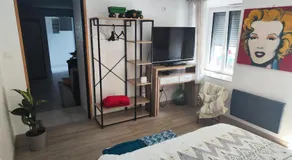 Appartement rénovée dans maison ancienne - Image 2