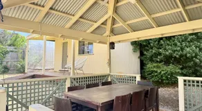 Nautique Beach House - Rustic and Charming, Walk 2 Beach & Shops - Image 4