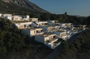 Villa Mare Stylish 3 Bedroom Central Villa With Private Pool - Image 5