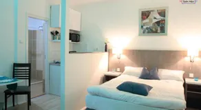 Szín-Ház Apartman - Image 2