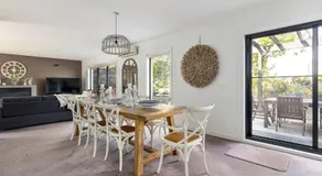 Secluded Luxury on Tower Hill - Image 3