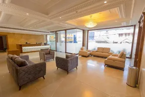 White Palace Hotel - Image 4