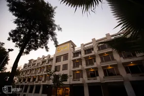 Roomy Signature Hotel  - Image 4