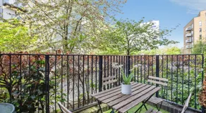 Luxury 2BDR close to station sleeps 5 - Image 4