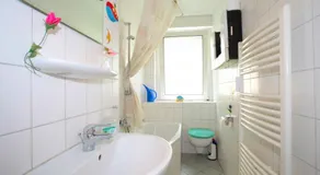 Private Rooms - Image 2