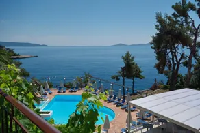 Paradise Hotel - Image 3