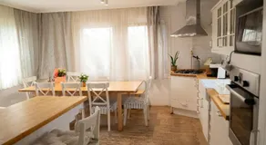 Tisch Vendégház - Image 3