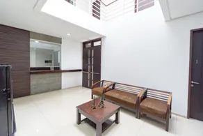 OYO 1953 Residence Stasiun Tebet Syariah - Image 3