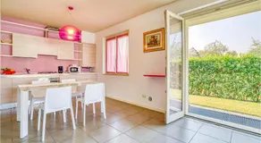 2 Bedroom Nice Apartment In Puegnago Sul Garda - Image 2