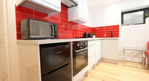 Lovely One Bed Apartment-Near All Transport-Village-FreeParking - Image 4