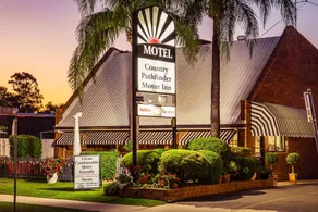 Country Pathfinder Motor Inn - Image 2