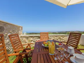 Villa Arkadi avec piscine panoramique et nature - Image 5