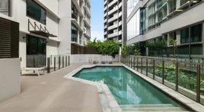 Sleek 2BRM Apartment at Aqua Newstead - Image 3