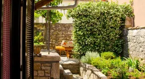 Appartement avec jardin, barbecue et terrasse - Image 5