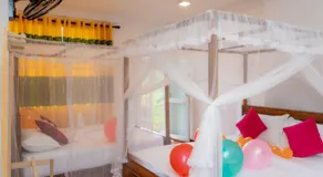 Rainforest Holiday Inn - Image 2