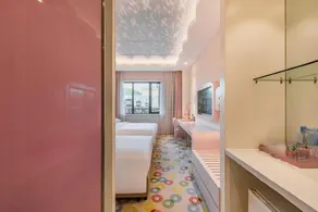 Deefly Yinrun Town Hotel - Image 4