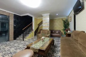 Urbanview Syariah Hotel Tiga ER near Karawang Central Plaza - Image 3