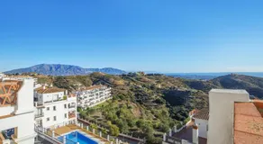 Ferienwohnung \"Astonishing view modern apartment\" mit Gemeinschaftspool und WLAN - Image 5
