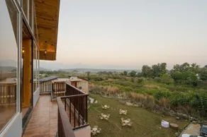 Delight The Lavish Loft Corbett - Image 3