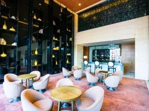 City Hotel - Image 5