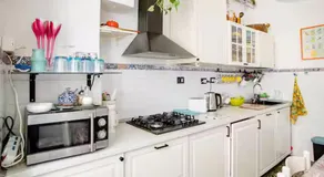 B&B Blue Home - Image 4