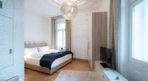 Vienna Residence, City Hall - Parliament - Image 2