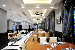 Mason Hotel - Image 3