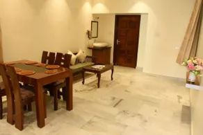 Sharda Home Stay: Near Sankat Mochan Temple, BHU - Image 3