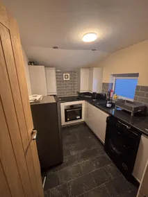 1 Bed apartment- Airport & City base - Image 4