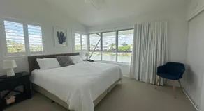 Riverside Living with Private Jetty - Image 2