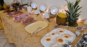 Maison Brinati Bed and Breakfast - Image 4