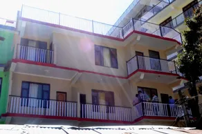 Goroomgo Hill Town Dharamshala - Image 3