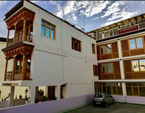 Kunga Hotel - Image 3