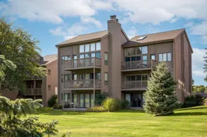 2BDR Loft Suite Golf Course Condo 5549 - Image 3