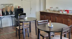 Elks Motel - Image 2