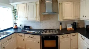 Beautifully appointed, period seaside apartment - Image 2