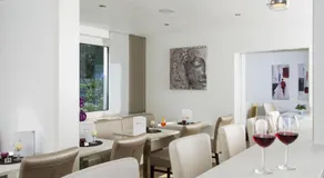 Hanse Hotel - Image 2