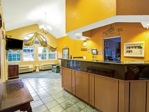 Microtel Inn & Suites by Wyndham Gatlinburg - Image 3