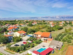 Villa in Poličnik with Pool near Zadar - Image 4