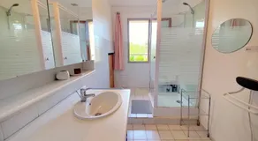 Maison provençale au milieu des champs - Image 2