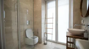 Private Suite for couple into City Centre near Amalfi Coast & Salerno's Top Attactions - Image 2