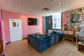 Hostelle - women only hostel London - Image 2