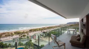 Great Views First Line Teleworkers and Families Unforgetable Apartment - Image 3