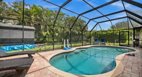 Sunny Oasis Getaway -Heated Pool-Mini Golf-Near Beach - Image 2