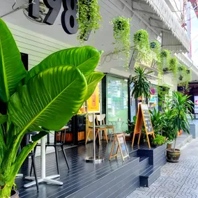 1989 Hostel & Cafe - Image 3