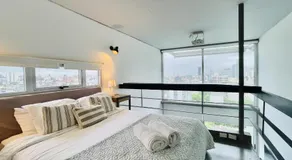 Hollywood Suites & Lofts - Image 2