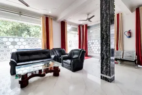 OYO 45399 Hotel Legacy Rbl - Image 4