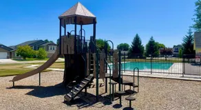 Pet Friendly Stay Sleeps 9 Pool Workspace - Image 5