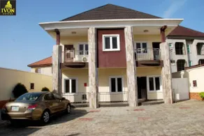 Ivon Suites - Image 5
