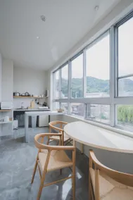 nine stories hotel - Image 3